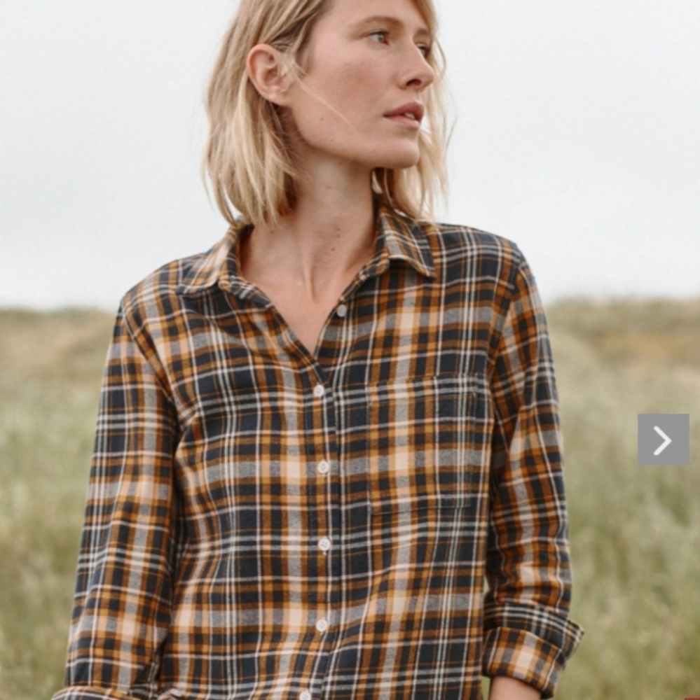 Garnet Hill NWT  gold and black plaid flannel button down Size 8